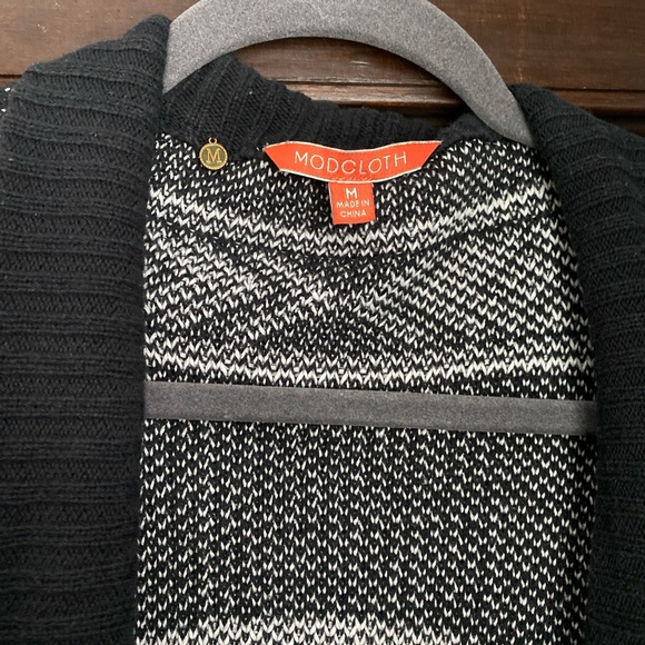 ModCloth Skull Cardigan - Picture 4 of 4